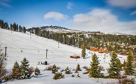 Tasteful Truckee Cabin